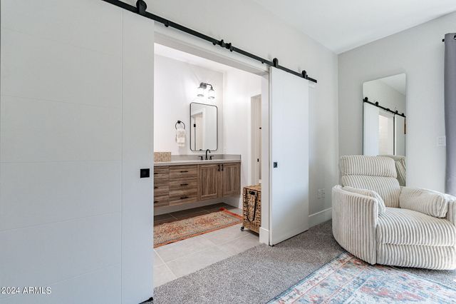 142 E HEARNE Way, Gilbert, AZ 85234