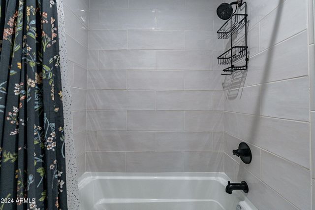 142 E HEARNE Way, Gilbert, AZ 85234