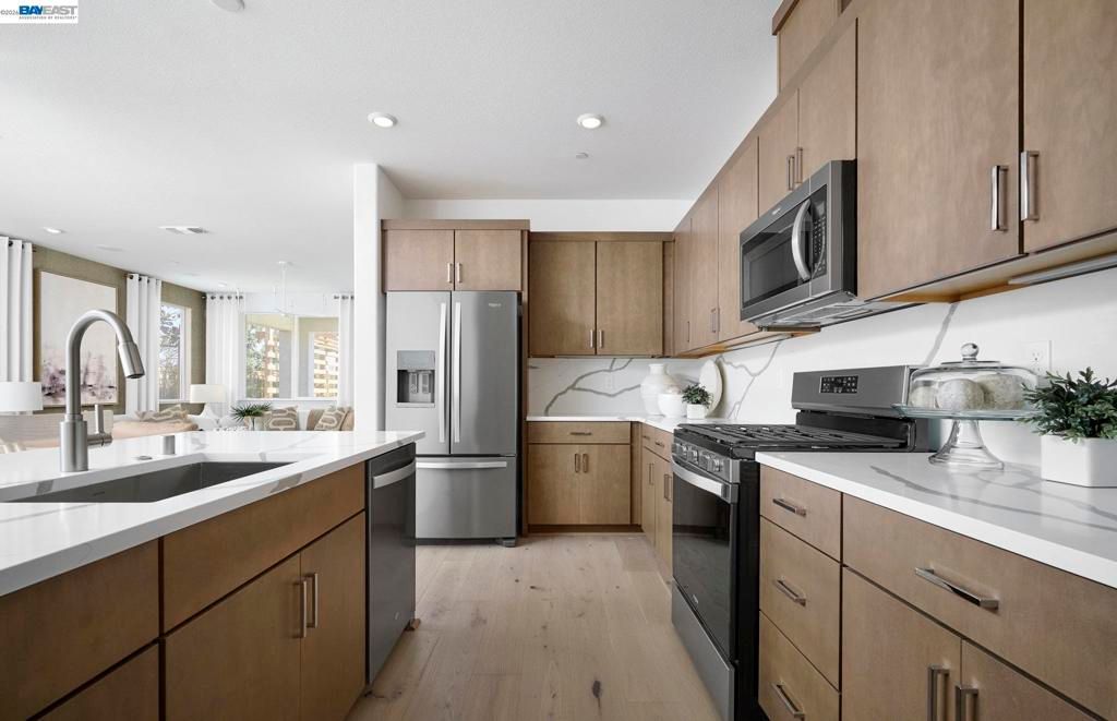 17955 Glen Arbor Way, Lathrop, CA 95330