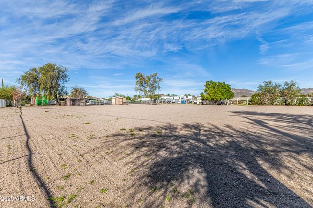 1008 N MERIDIAN Road, Apache Junction, AZ 85120