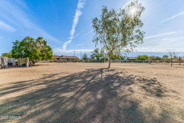1008 N MERIDIAN Road, Apache Junction, AZ 85120
