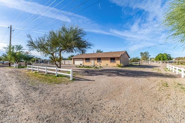 1008 N MERIDIAN Road, Apache Junction, AZ 85120