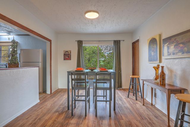 2812 Los Arboles Court NE, Albuquerque, NM 87112