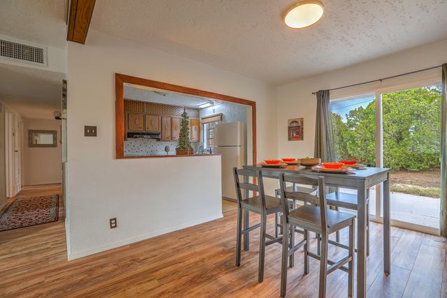 2812 Los Arboles Court NE, Albuquerque, NM 87112