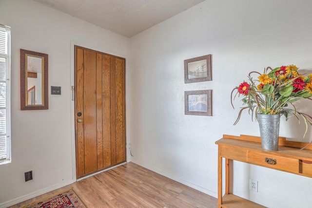 2812 Los Arboles Court NE, Albuquerque, NM 87112