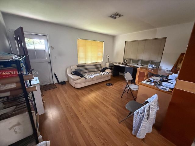 2447 Arthur St, Hollywood, FL 33020
