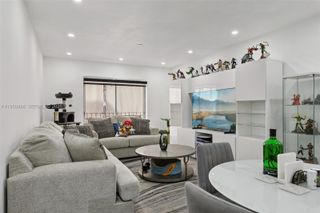 1630 W 46th St 208F, Hialeah, FL 33012