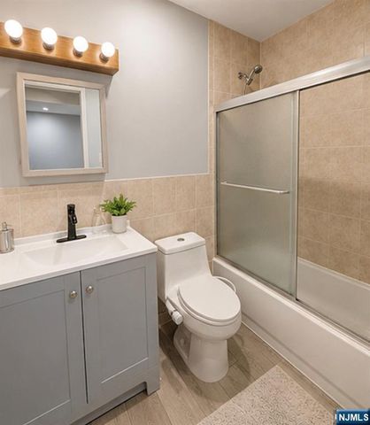 272-274 Orange Street, Newark, NJ 07103