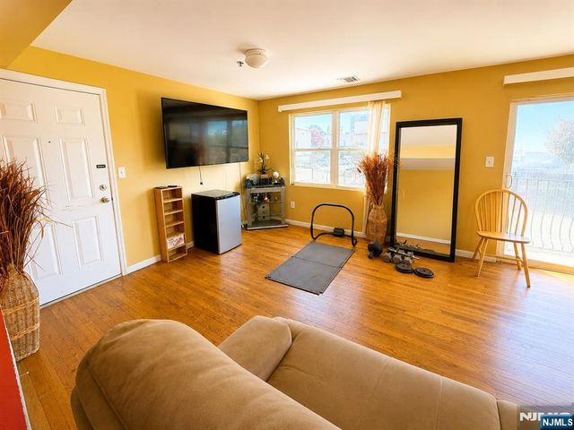 272-274 Orange Street, Newark, NJ 07103