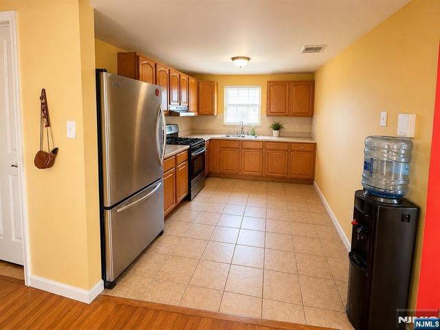 272-274 Orange Street, Newark, NJ 07103