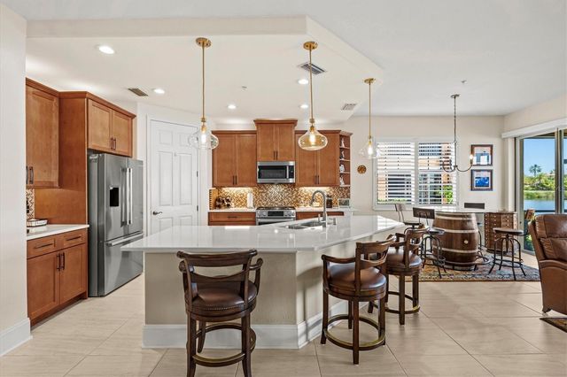 1135 RIVERSCAPE STREET 1135, Bradenton, FL 34208