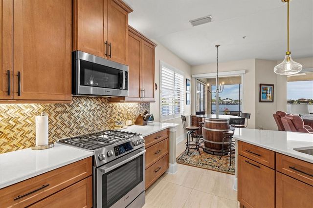 1135 RIVERSCAPE STREET 1135, Bradenton, FL 34208