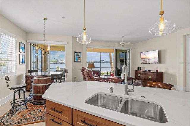 1135 RIVERSCAPE STREET 1135, Bradenton, FL 34208