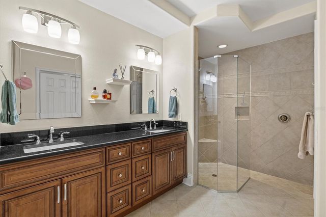 1135 RIVERSCAPE STREET 1135, Bradenton, FL 34208