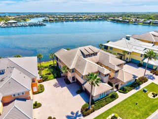 1135 RIVERSCAPE STREET 1135, Bradenton, FL 34208