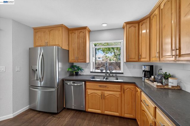 843 Jensen St, Livermore, CA 94550