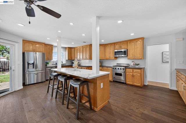 843 Jensen St, Livermore, CA 94550