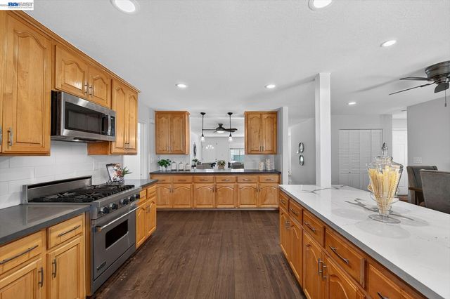 843 Jensen St, Livermore, CA 94550