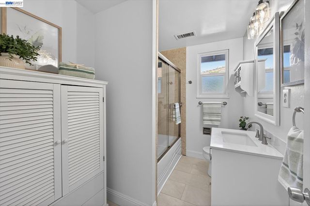 843 Jensen St, Livermore, CA 94550