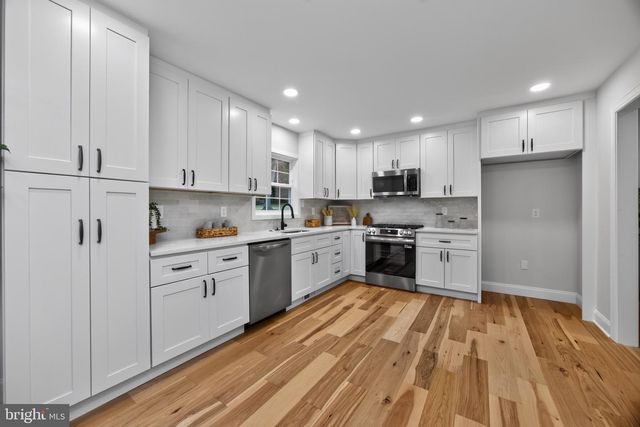 127 GOVERNORS CIR, Downingtown, PA 19335
