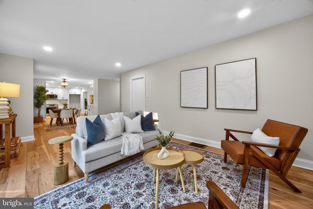 127 GOVERNORS CIR, Downingtown, PA 19335