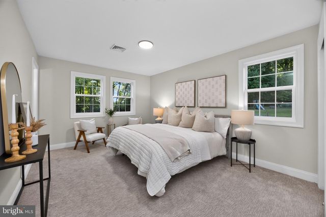 127 GOVERNORS CIR, Downingtown, PA 19335