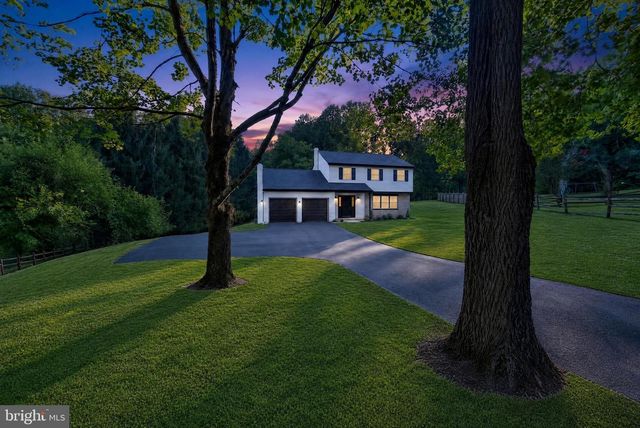 127 GOVERNORS CIR, Downingtown, PA 19335
