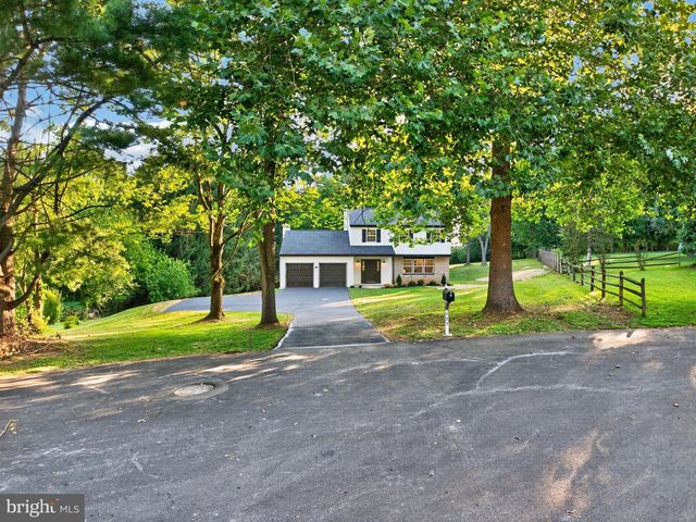 127 GOVERNORS CIR, Downingtown, PA 19335