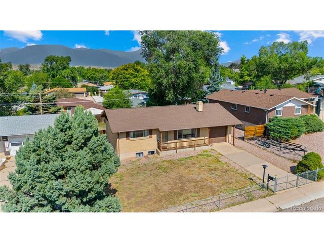108 Ithaca St, Colorado Springs, CO 80911