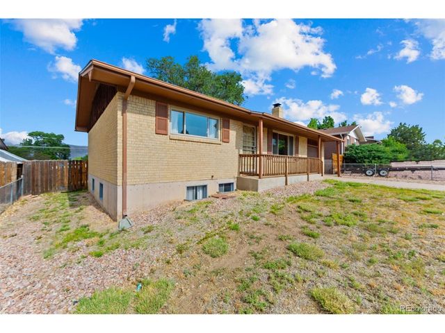108 Ithaca St, Colorado Springs, CO 80911
