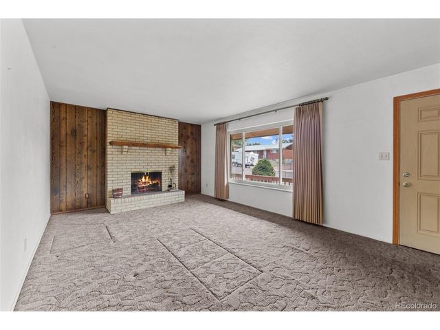 108 Ithaca St, Colorado Springs, CO 80911
