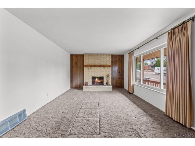 108 Ithaca St, Colorado Springs, CO 80911