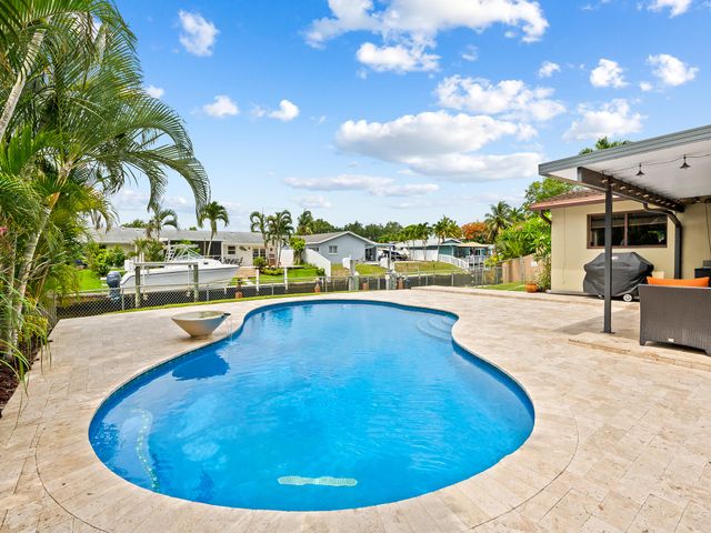 5960 SW 13th Street, Plantation, FL 33317