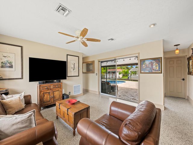 5960 SW 13th Street, Plantation, FL 33317