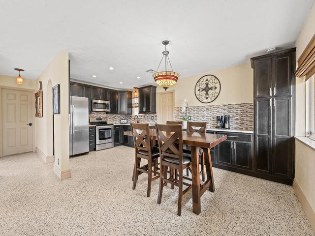 5960 SW 13th Street, Plantation, FL 33317