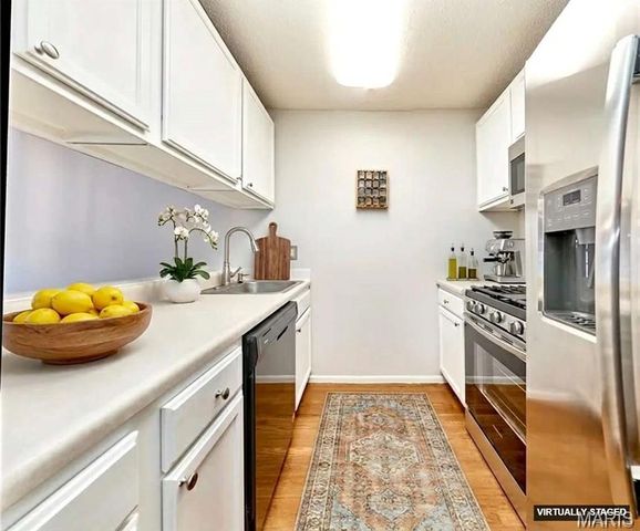 221 Braeshire Drive A, Ballwin, MO 63021