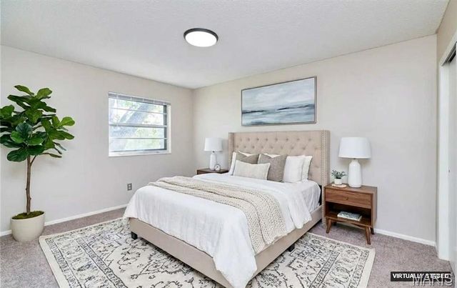 221 Braeshire Drive A, Ballwin, MO 63021