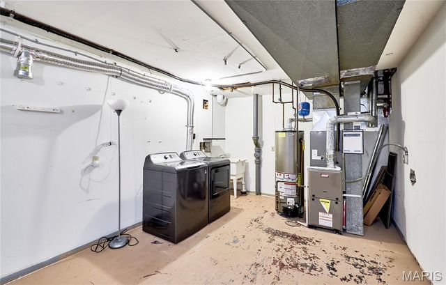 221 Braeshire Drive A, Ballwin, MO 63021