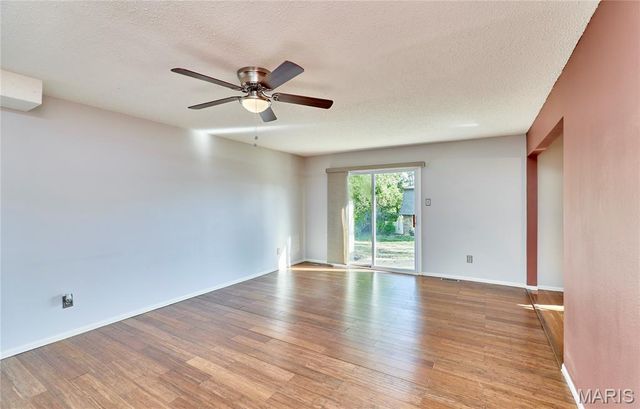 221 Braeshire Drive A, Ballwin, MO 63021