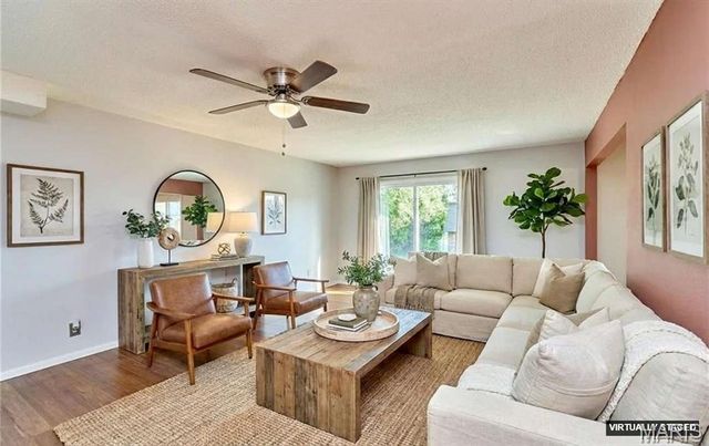 221 Braeshire Drive A, Ballwin, MO 63021