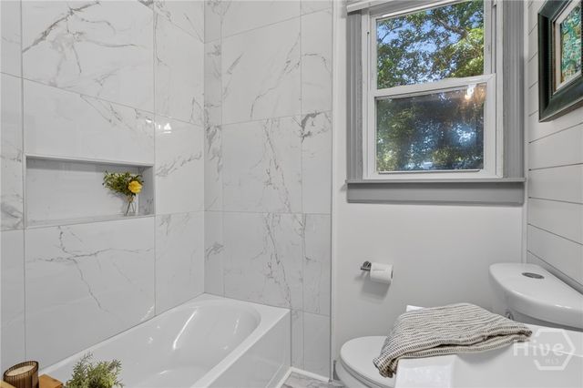 1710 E 41st Street, Savannah, GA 31404