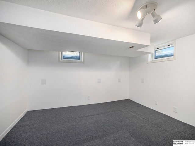 14704 Olive Street, Omaha, NE 68138