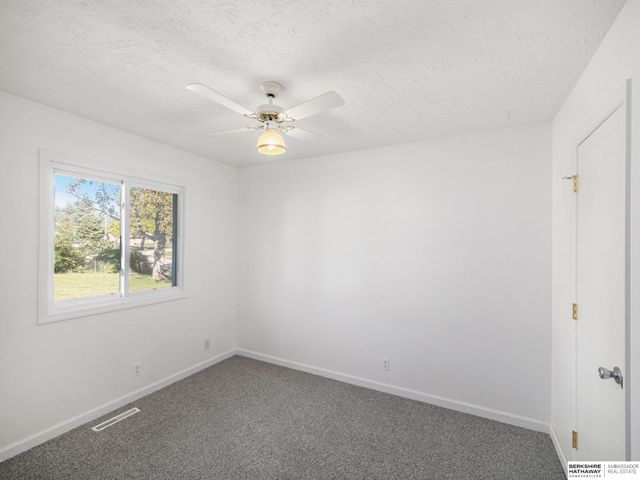 14704 Olive Street, Omaha, NE 68138