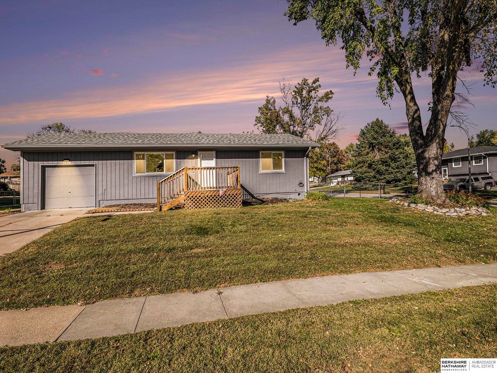 14704 Olive Street, Omaha, NE 68138