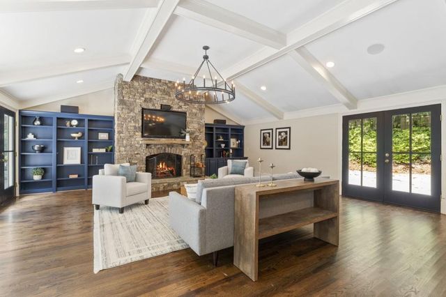 5290 London Drive, Atlanta, GA 30327