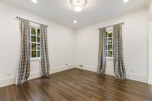 5290 London Drive, Atlanta, GA 30327