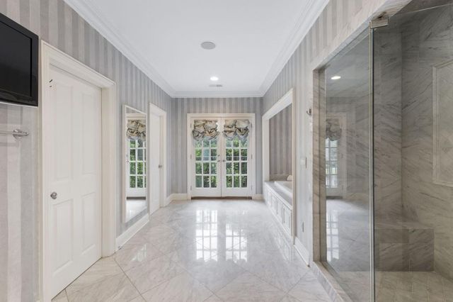 5290 London Drive, Atlanta, GA 30327