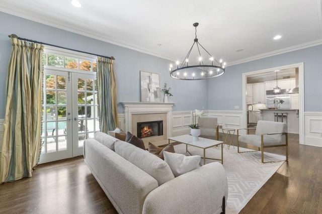 5290 London Drive, Atlanta, GA 30327