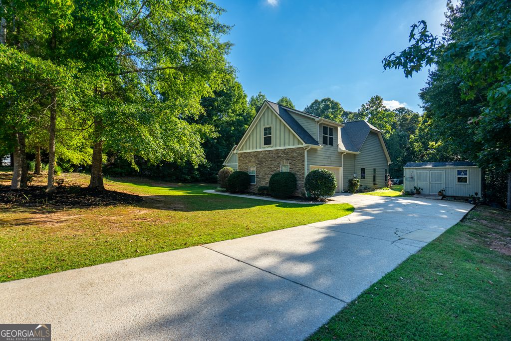 139 Cedar Ridge Drive, Lagrange, GA 30241
