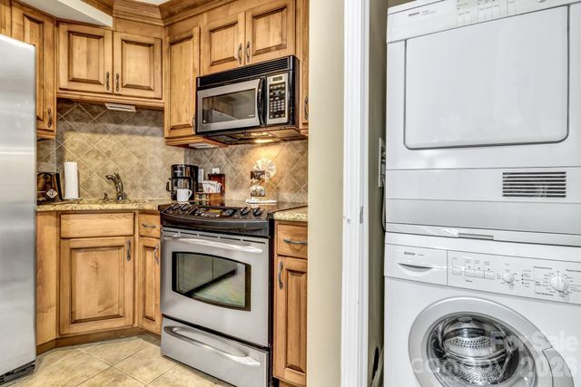 119 Bowling Park Road, Asheville, NC 28803